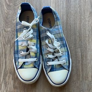 Plaid Converse women’s size 6 or men’s size 4